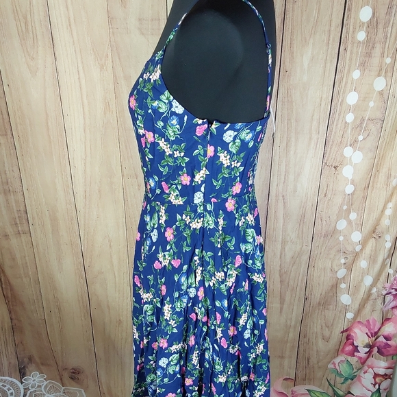 Old Navy Blue Spaghetti Strap Floral V-Neck Summer Dress - Picture 9 of 15